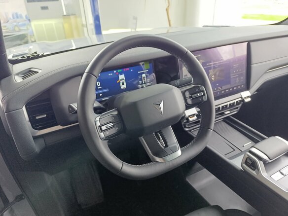 2025 Changan Deepal G318 I, серый, 6090000 рублей - вид 17