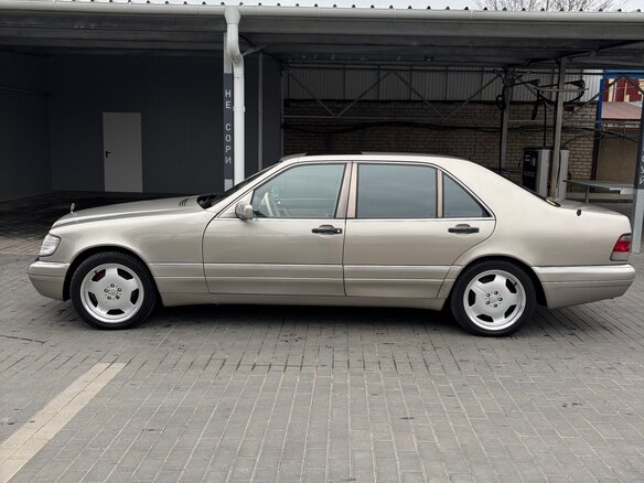 1997 Mercedes-Benz S-Класс 500 Long III (W140) Рестайлинг, золотистый, 1499000 рублей - вид 6