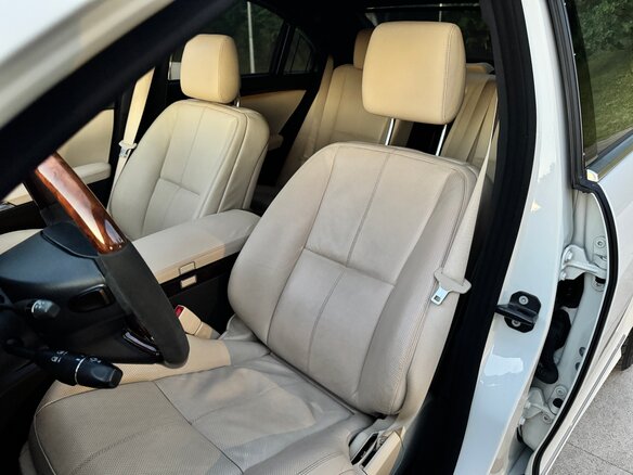 2008 Mercedes-Benz S-Класс 500 V (W221), белый, 2100000 рублей - вид 16