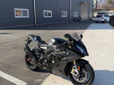 2017 BMW S 1000 RR, чёрный, 1290000 рублей, вид 3