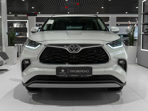 2026 Toyota Highlander IV (XU70), белый, 5800000 рублей - вид 2