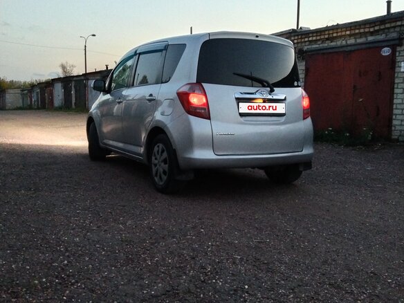 2005 Toyota Ractis I, серый, 465000 рублей - вид 3