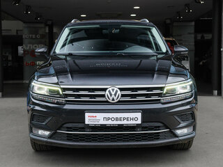 2018 Volkswagen Tiguan II, чёрный, 1948000 рублей, вид 2