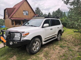 2014 Toyota Land Cruiser 200 Series Рестайлинг 1, белый, 4000000 рублей, вид 1