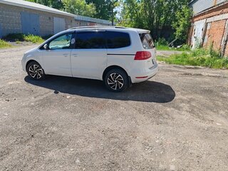 2012 Volkswagen Sharan II, белый, 900000 рублей, вид 5