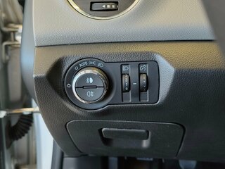 2015 Chevrolet Cruze I Рестайлинг, серебристый, 580000 рублей, вид 5