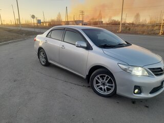 2013 Toyota Corolla X (E140, E150) Рестайлинг, серебристый, 845000 рублей, вид 2