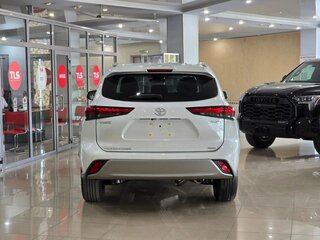 2026 Toyota Highlander IV (XU70), белый, 5100000 рублей, вид 4