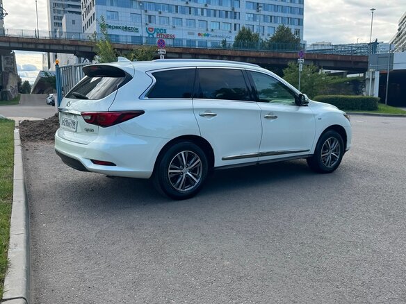 2019 Infiniti QX60 I Рестайлинг, белый - вид 3