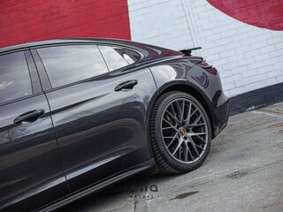 2021 Porsche Panamera 4 Executive II Рестайлинг, серый, 8400000 рублей, вид 3