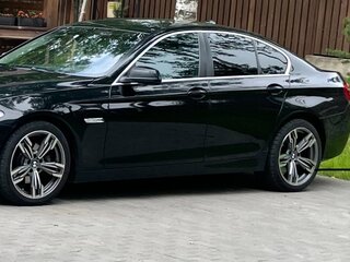 2013 BMW 5 серии 520d VI (F10/F11/F07), чёрный, 1600000 рублей, вид 2