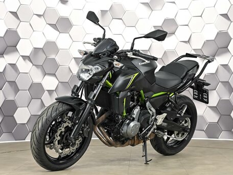 2019 Kawasaki Z 650, чёрный, 649000 рублей, вид 2