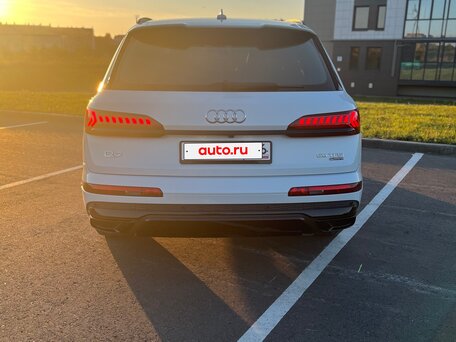 2020 Audi Q7 55 TFSI II (4M) Рестайлинг, белый, 6200000 рублей, вид 3