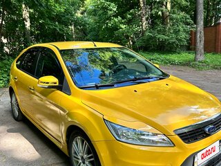 2010 Ford Focus II Рестайлинг, жёлтый, 500000 рублей, вид 2