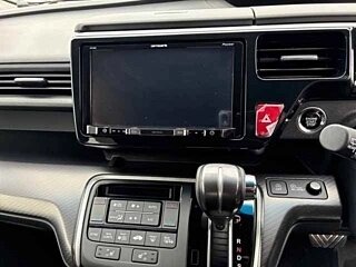 2020 Honda Stepwgn Spada V Рестайлинг, белый, 2350000 рублей, вид 5