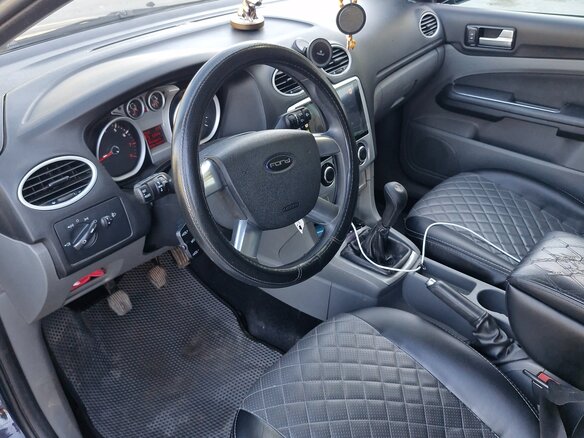 2011 Ford Focus II Рестайлинг, синий, 635000 рублей - вид 4