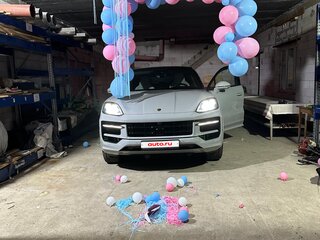 2024 Porsche Cayenne Coupé III Рестайлинг, серый, 13000000 рублей, вид 4