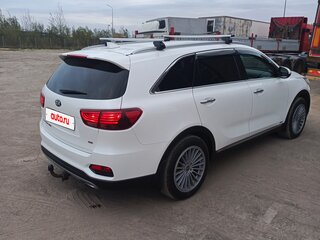 2019 Kia Sorento III Prime Рестайлинг, белый, 2650000 рублей, вид 4