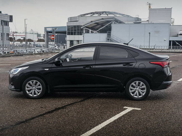 2021 Hyundai Solaris II Рестайлинг, чёрный, 1538000 рублей - вид 7