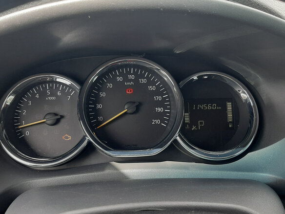 2021 Renault Logan II Рестайлинг, белый, 900000 рублей - вид 4