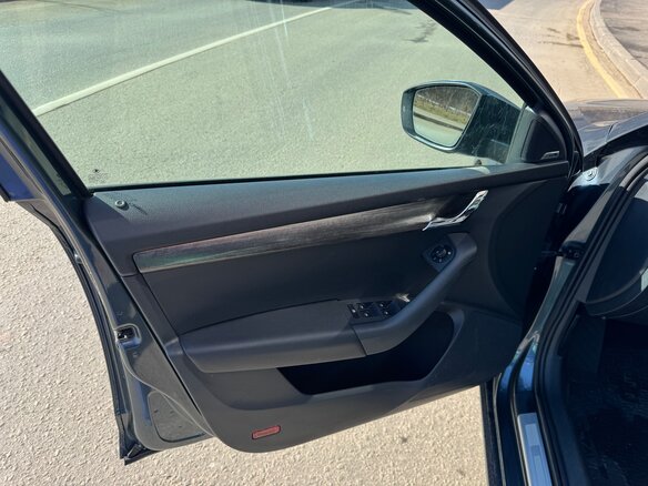 2014 Skoda Octavia Scout III (A7), серый, 1799000 рублей - вид 21
