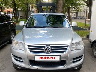 2007 Volkswagen Touareg I Рестайлинг, серебристый, 1400000 рублей, вид 3