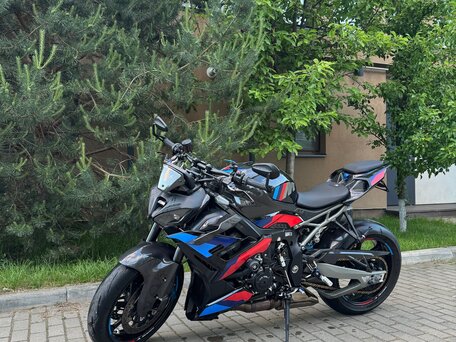 2025 BMW M 1000 R, чёрный, 2600000 рублей, вид 2