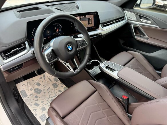 2025 BMW X1 20i xDrive III (U11/U12), белый, 5760000 рублей - вид 16