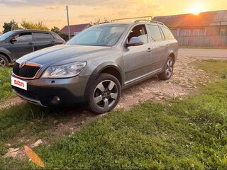 2013 Skoda Octavia Scout II (A5) Рестайлинг, серый, 999000 рублей, вид 1