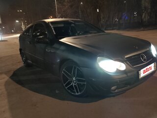 2002 Mercedes-Benz C-Класс 200 II (W203), чёрный, 600000 рублей, вид 2