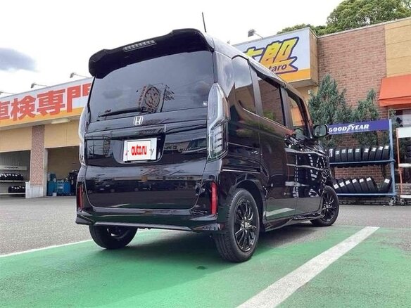 2022 Honda N-BOX II Рестайлинг, чёрный - вид 4