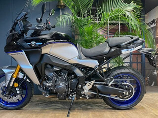2025 Yamaha Tracer 9, серебристый, 1970000 рублей, вид 3