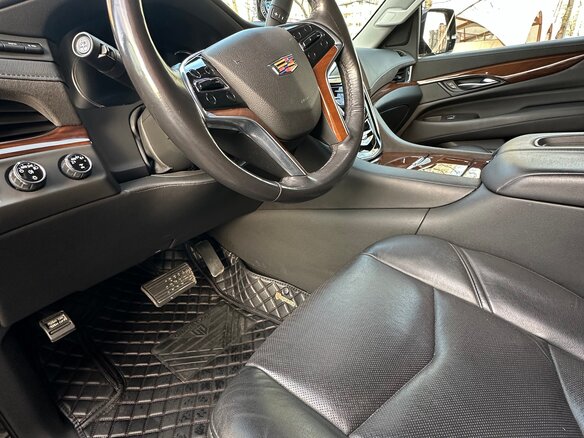 2020 Cadillac Escalade IV, чёрный, 5500000 рублей - вид 16