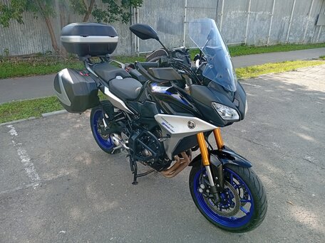 2018 Yamaha MT-09 Tracer (FJ-09), серый, 950000 рублей, вид 3