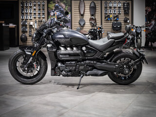 2026 Triumph Rocket 3, чёрный, 3990000 рублей, вид 4