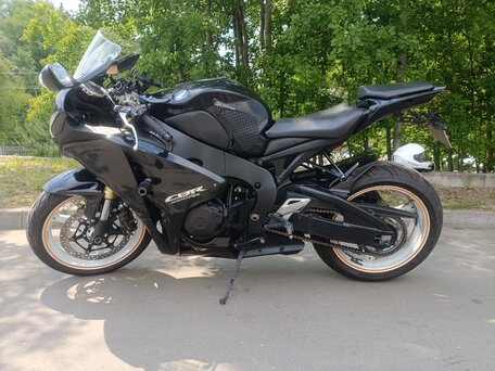 2010 Honda CBR 1000 RR/RA Fireblade, чёрный, 600000 рублей, вид 2