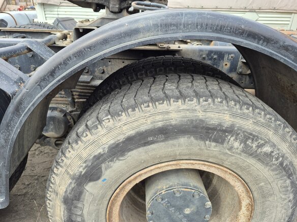 2012 КамАЗ 6460, жёлтый, 1540000 рублей - вид 4