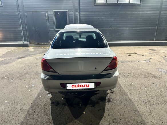 2006 Kia Spectra I Рестайлинг 2, серебристый, 300000 рублей - вид 2