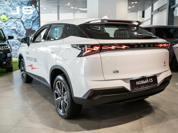2026 Omoda C5 II, белый, 2879000 рублей - вид 5