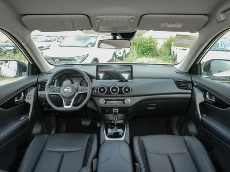 2026 Nissan X-Trail III Рестайлинг 2, серый, 2300000 рублей, вид 5