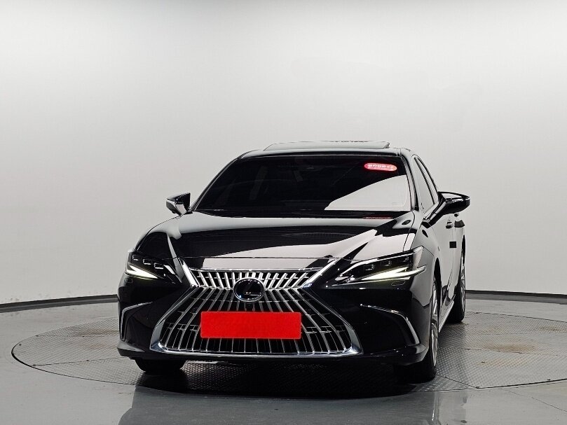 Открыть фотографии: Lexus ES VII Рестайлинг 2
