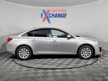 2013 Chevrolet Cruze I Рестайлинг, серебристый, 429000 рублей, вид 4