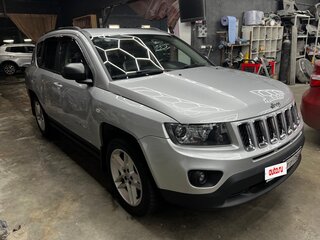 2011 Jeep Compass I Рестайлинг, серебристый, 950000 рублей, вид 2