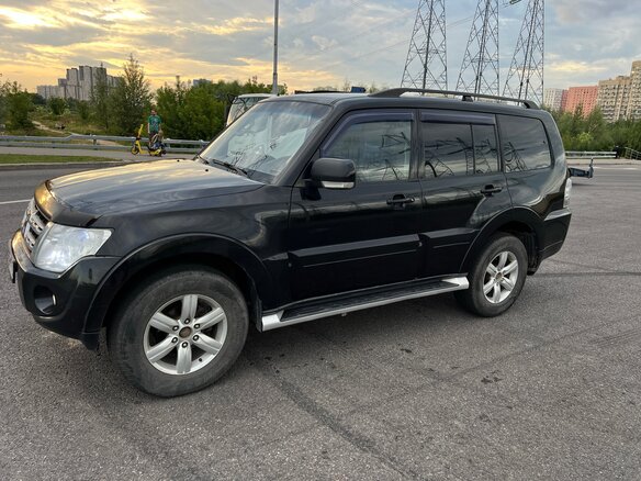 2012 Mitsubishi Pajero IV Рестайлинг 1, чёрный - вид 6