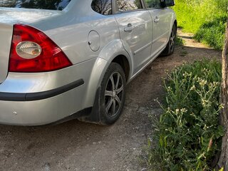 2007 Ford Focus II Рестайлинг, серебристый, 400000 рублей, вид 3