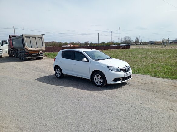 2014 Renault Sandero II, белый, 425000 рублей - вид 1