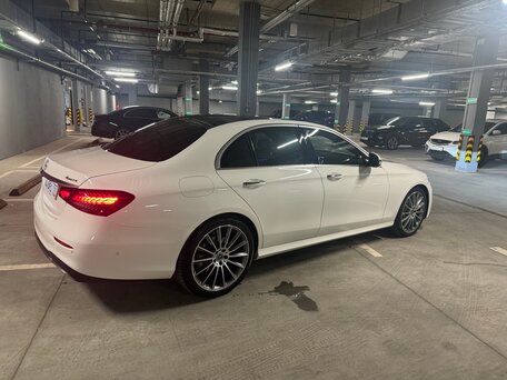 2021 Mercedes-Benz E-Класс 350 V (W213, S213, C238) Рестайлинг, белый, 5200000 рублей, вид 4