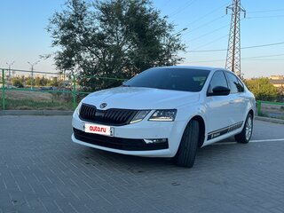 2018 Skoda Octavia III (A7) Рестайлинг, белый, 1999000 рублей, вид 3