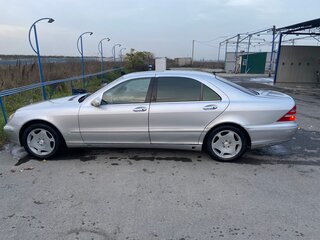2000 Mercedes-Benz S-Класс 500 IV (W220), серебристый, 640000 рублей, вид 4