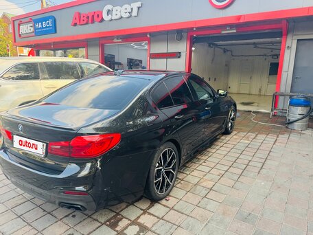 2017 BMW 5 серии 530d xDrive VII (G30/G31/G38), чёрный, 3590000 рублей, вид 3